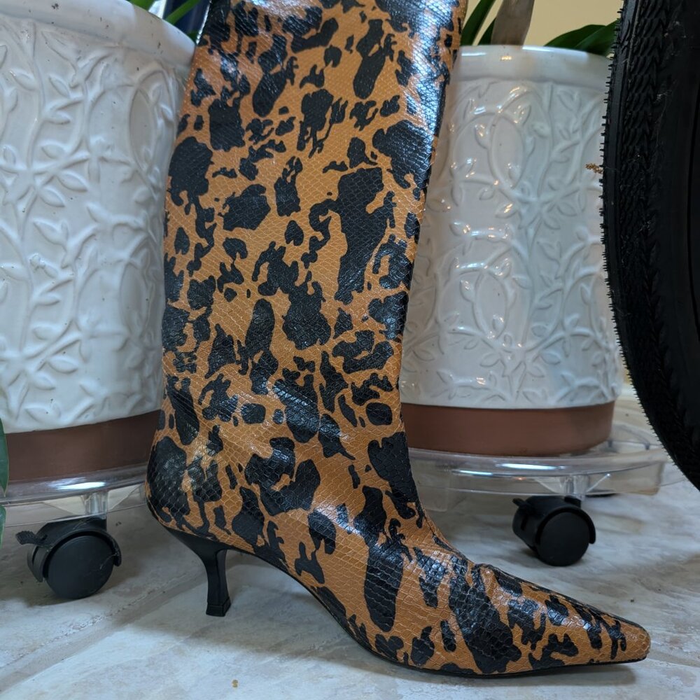 Amber Leopard Print Knee-High Stiletto Boots - Women - Picture 3 of 9